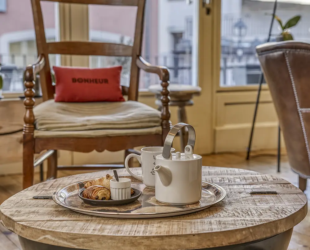 Hôtel la Féline Blanche salon